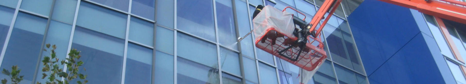 Čiščenja steklenih fasad