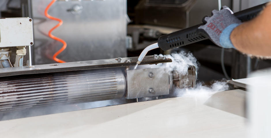 Strojna strojna čiščenja v industriji