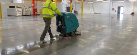 Strojna strojna čiščenja v industriji